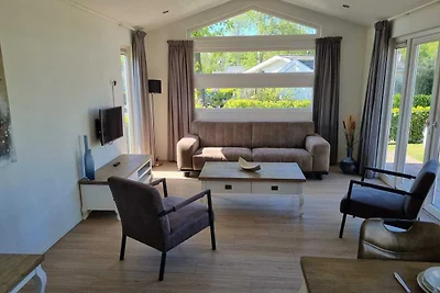 Chalet vlakbij de golfbaan op vakantiepark