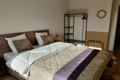 Luxusapartment mit Pool und Parkplatz