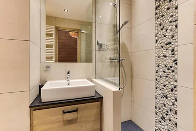 Sehr schöne 5-Zimmer-Wohnung für 8 Personen i...