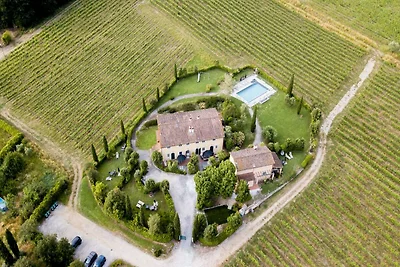 Villa in Monte San Quirico mit Garten