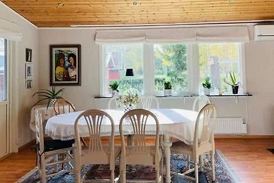 5 Personen Ferienhaus in MÖLLTORP-By Traum