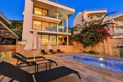Villa in Kalkan met zwembad
