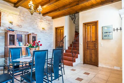 Villa a Rethymno con vista sulla campagna