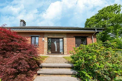 Charmantes Ferienhaus, umgeben von Grün, im H...