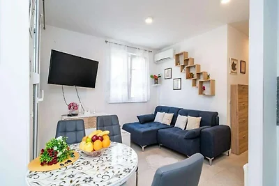 Apartment Anka - One Bedroom Apartment with...
