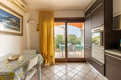 Mit Garten, Parkplatz und Klimaanlage