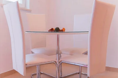 Apartment mit Balkon und Meerblick