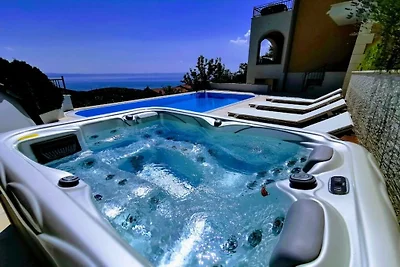 Ferienhaus in Makarska mit Schwimmbecken