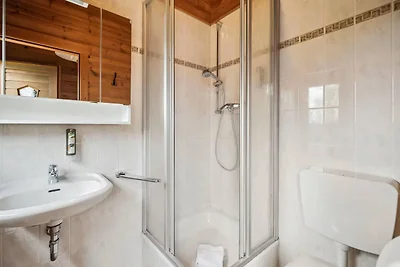 Ferienhaus am Hotel mit Tennishalle und Sauna