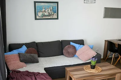 Stylish Okrug Gornji Apartment with Terrace a...
