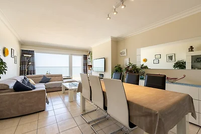 Wohnung an der Zeedijk mit Meerblick