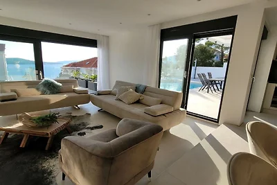 Villa Oasis - Five Bedroom Villa with Private...