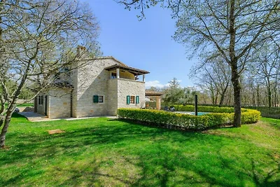 Villa in Banki mit Schwimmbecken