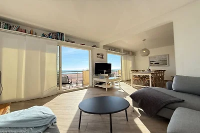 Strandwohnung mit Balkon