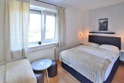 Grote, comfortabele villa met een eigen tuin.