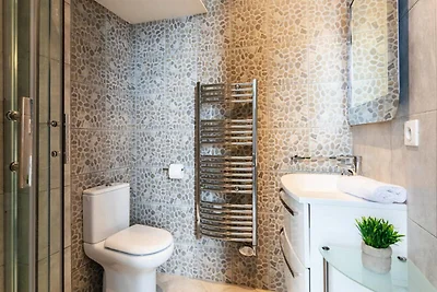 LAT1101 / Unterkunft nur einen Steinwurf vom ...