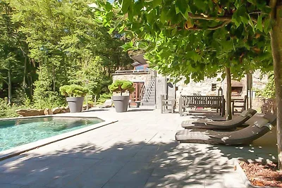 Luxuriöse Ardennenvilla mit Pool und Sauna