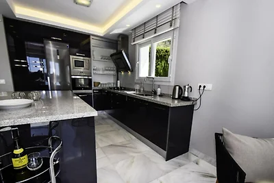 Villa in El Rosario met uitzicht op zee en...