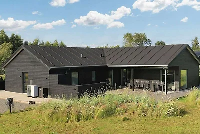 14 Personen Ferienhaus in Væggerløse-By Traum