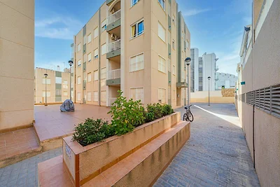 Appartamento a Torrevieja con piscina in...