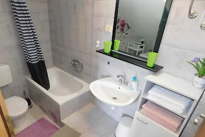 Apartments Roščić - Two Bedroom Apartment wit...