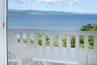 Studioapartment Ivan in Omis-Nemira, mit...