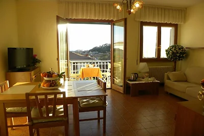 Appartamento a Pietra Ligure con garage