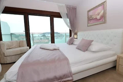 Hotel Princ-One Bedroom Suite with Double Bed...