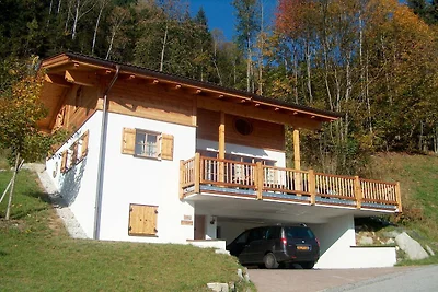 Ruhiges Chalet mit Sauna in Königsleiten