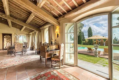 Weingut-Villa in den Hügeln von Lucca
