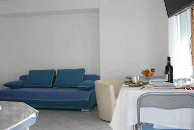Studio Apartment 2