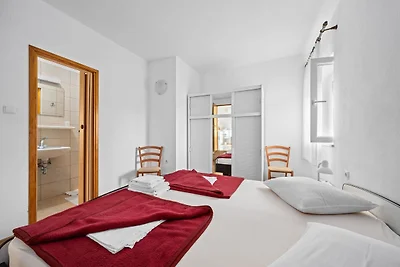 Ruhige Wohnung direkt am Meer auf der Insel...