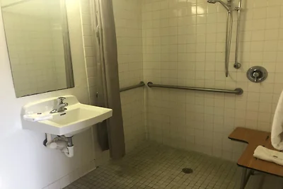 1 Doppelbett | Barrierefrei/Badewanne