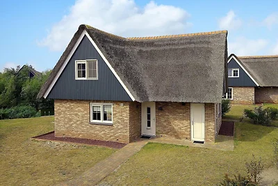 Freistehende, geräumige Strandvilla für 8...