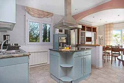 Villa an der Costa Brava mit Pool & Meerblick
