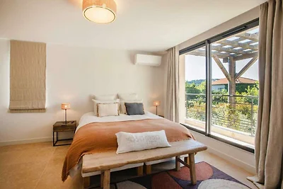 Elegantes Haus - Klimaanlage - 5 Schlafzimmer...