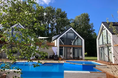Vakantiehuis in Świnoujście met Zwembad