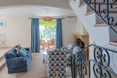 Villa bij Cannes met zwembad en uitzicht