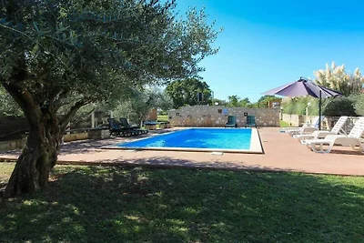 Ferienhaus in Pavicini mit Schwimmbecken