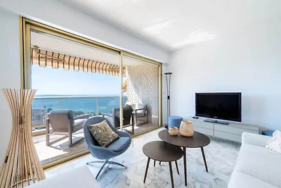 3-Zimmer-Apartment mit Meerblick und Pool – C...