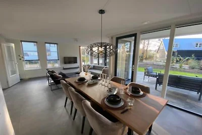 Villa am See für 6 Personen mit Sauna