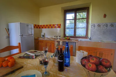 Gemütliches Bauernhaus in Paciano mit Pool