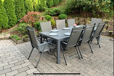 Haus Ruhrquelle Terrasse und Garage bei...
