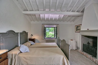 Villa a Sermugnano vicino al lago