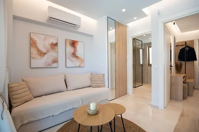 Premium Seaview Suite with Heated Pool and Pr...