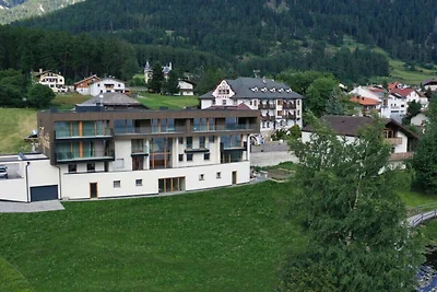 Aqua Vista Lakeside Apartments