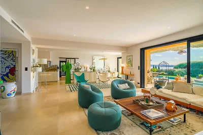 Topvilla 4BR/8P mit Pool & Meerblick