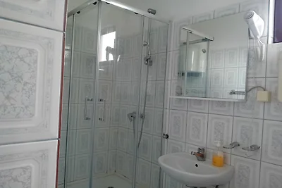 Classic Studio Apartment with Sea View and...