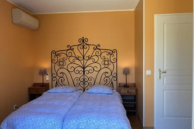 Pittoresca villa con piscina