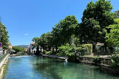 Wohnung in L'Isle-sur-la-Sorgue am Fluss